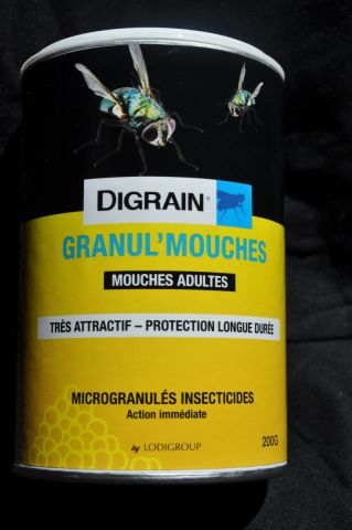 Insecticide granulé pour mouches
